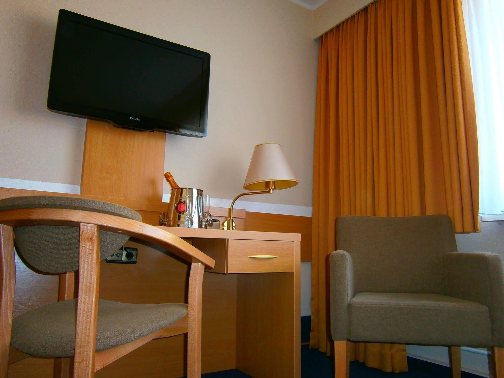 Hotel Sachsentor Amburgo Esterno foto